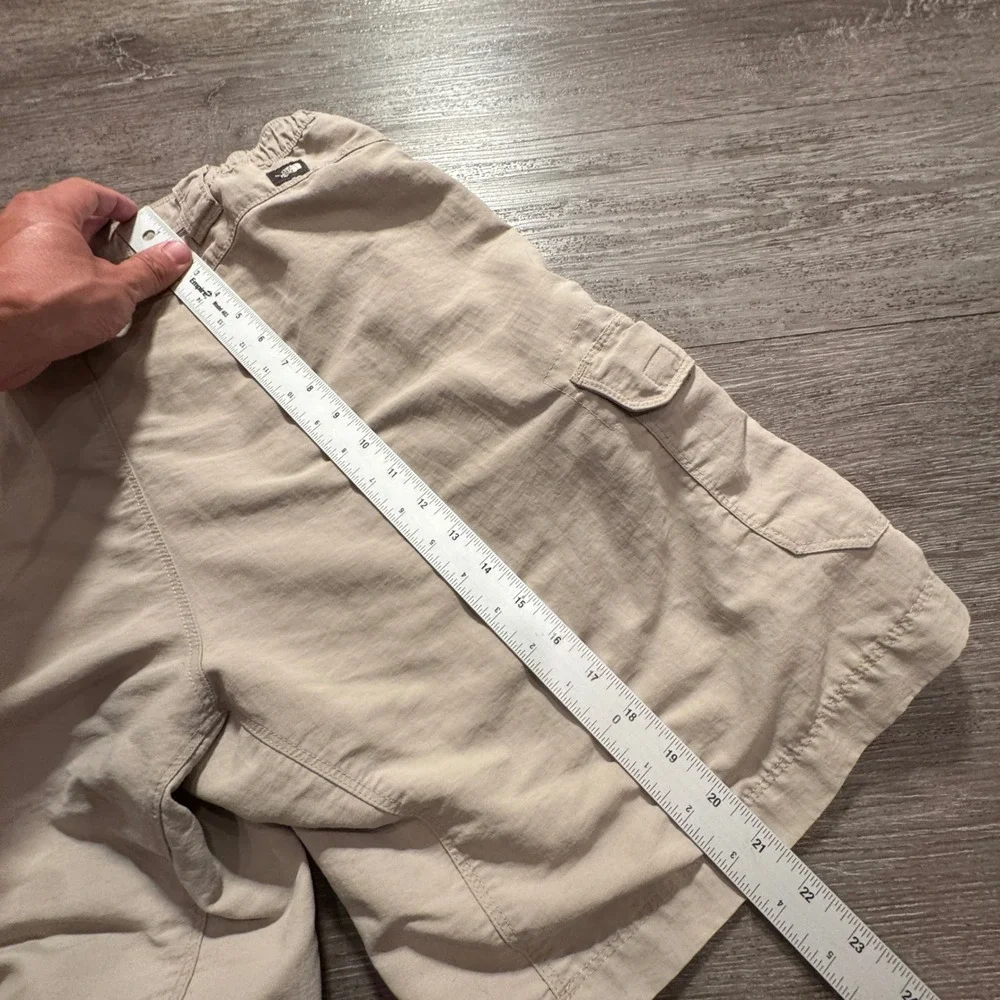 The North Face Horizon Cargo Shorts Mens Medium Tan Beige Nylon Hiking Outdoor